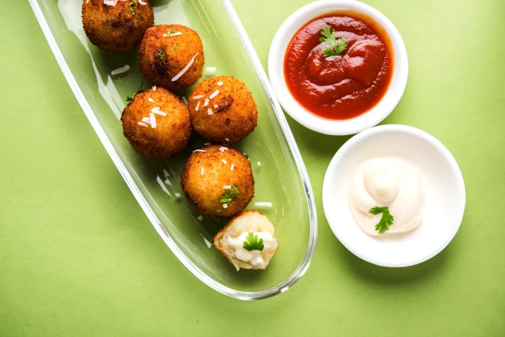 assiette accras de morue avec sauce