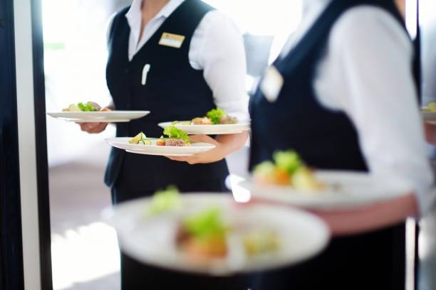 événement traiteur service cuisine plats repas menu